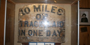 ten_miles_of_track_sign